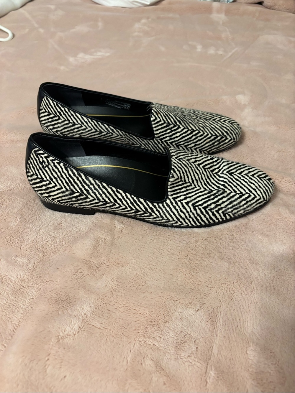 Vionic Willa Loafers Women’s 10 Zebra Haircalf Black White Comfort Flats - Picture 3 of 7